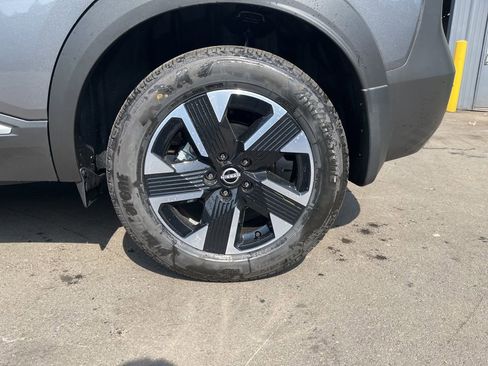 New 2026 Nissan Kicks SV AWD/4WD image 16