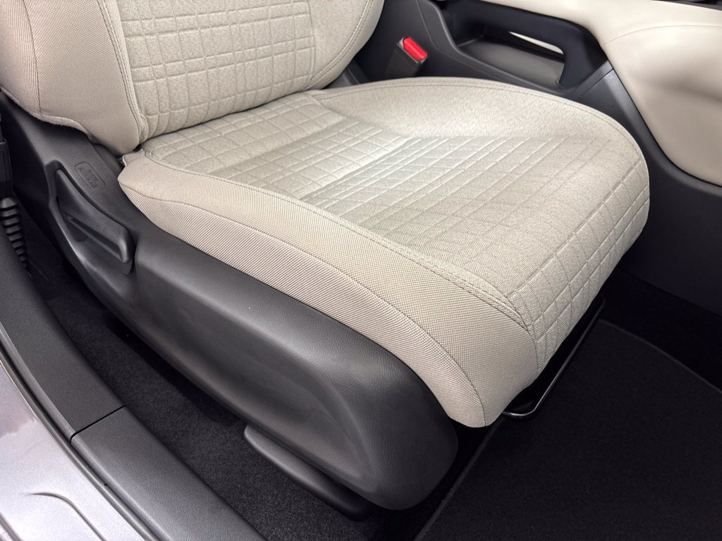 Used 2027 Honda HR-V LX image 15