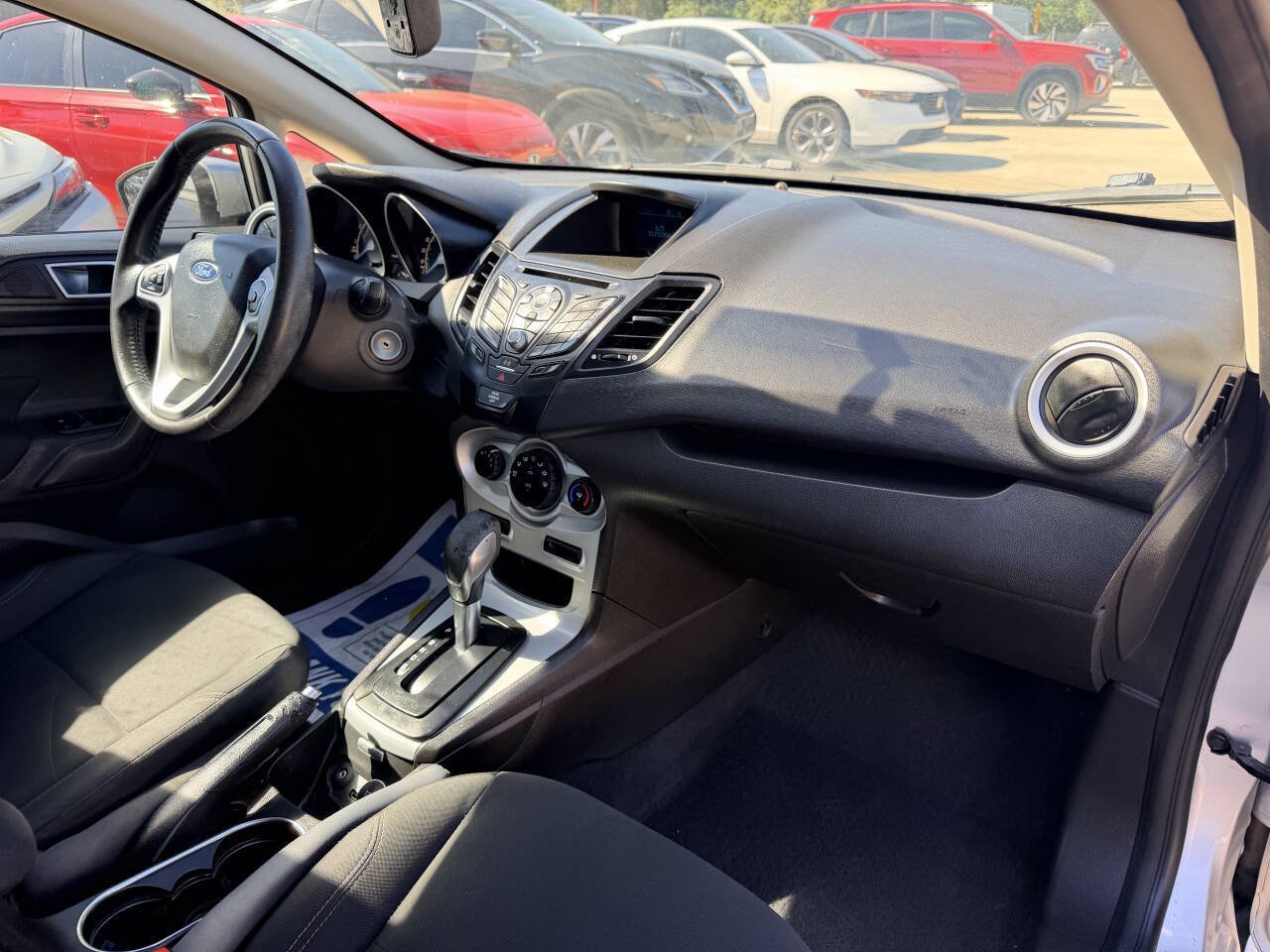 Used 2016 Ford Fiesta SE FWD image 25