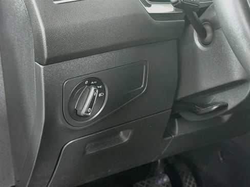 Used 2022 Volkswagen Tiguan SE w/ Panoramic Sunroof Package AWD/4WD image 13