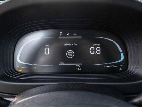 Used 2025 Hyundai Venue SEL image 34