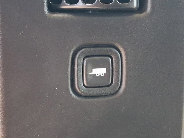 Used 2026 Chevrolet Express 3500 w/ Driver Convenience Package RWD image 21