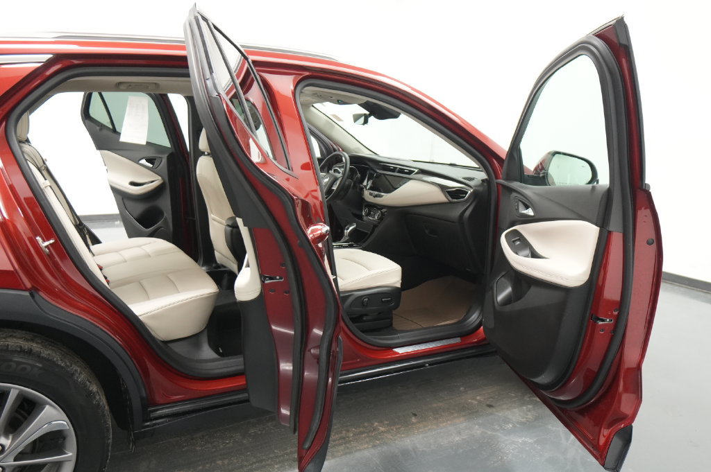 Used 2020 Buick Encore GX Essence w/ Experience Buick Package AWD/4WD image 32