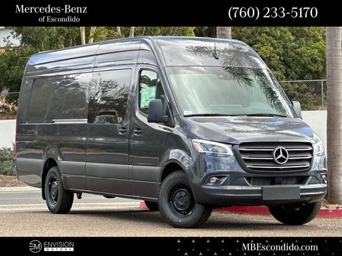 Used 2024 Mercedes-Benz Sprinter 2500 image 1