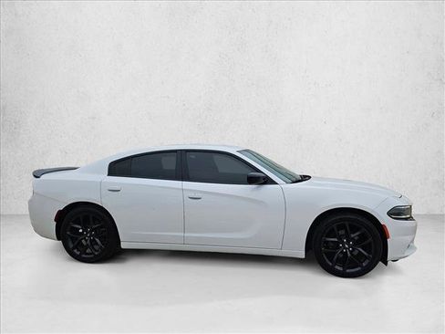 Used 2020 Dodge Charger SXT w/ Blacktop Package RWD image 4