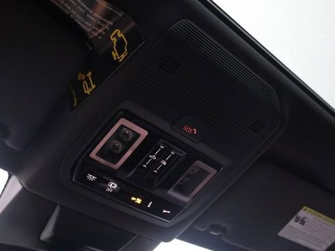 New 2026 Volkswagen Tiguan SE R-Line image 18