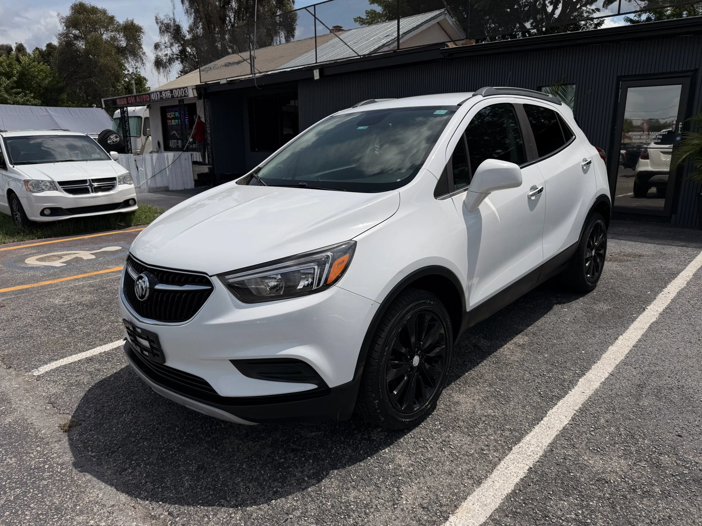 Used 2020 Buick Encore Preferred AWD/4WD image 1