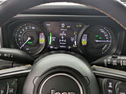 Used 2024 Jeep Wrangler Unlimited AWD/4WD image 24