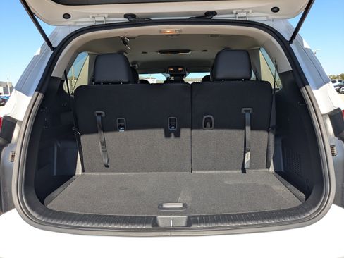 Certified 2024 Kia Telluride LX image 15