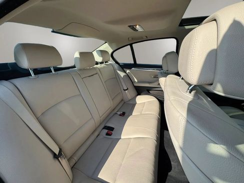 Used 2013 BMW 528i Sedan RWD image 14