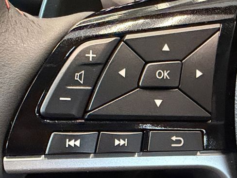New 2026 Nissan Altima 2.5 SR FWD image 18