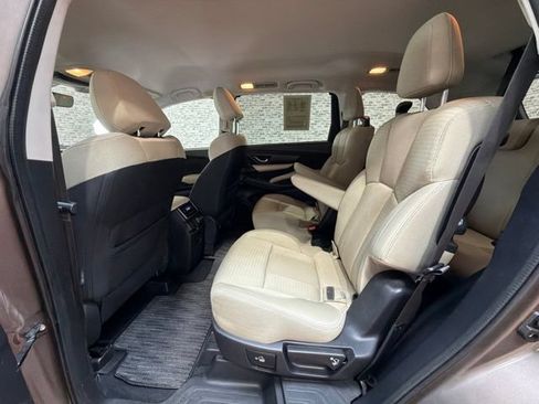 Used 2021 Subaru Ascent Premium w/ Convenience Package AWD/4WD image 15
