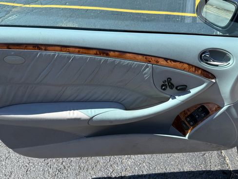 Used 2005 Mercedes-Benz CLK 500 Coupe image 20