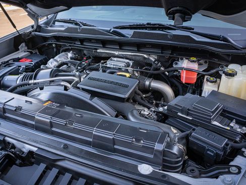 Used 2022 Chevrolet Silverado 3500 High Country image 34