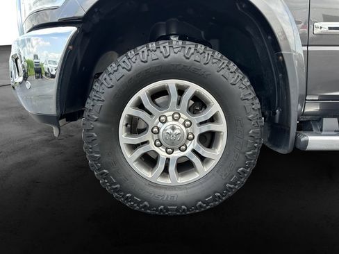 Used 2018 RAM 2500 Laramie w/ Snow Chief Group AWD/4WD image 11