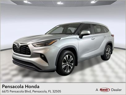 Used 2023 Toyota Highlander XLE