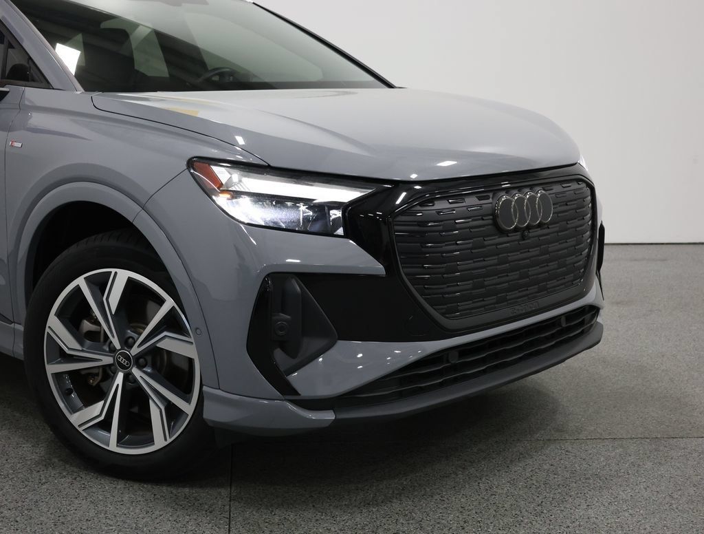 Used 2023 Audi Q4 e-tron Premium Plus w/ Premium Plus AWD/4WD image 3