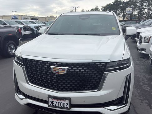 Used 2023 Cadillac Escalade Premium Luxury w/ Performance Package AWD/4WD image 3