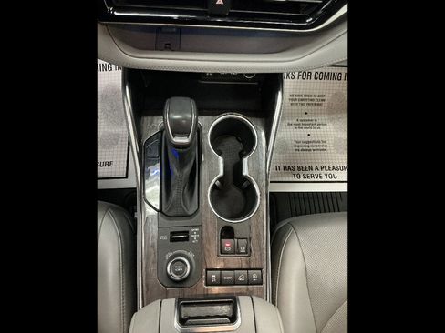 Used 2021 Toyota Highlander Limited image 14
