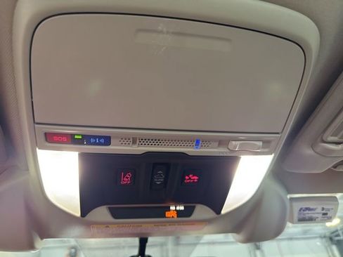Used 2019 Subaru Forester Limited AWD/4WD image 7