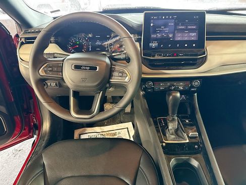 Used 2026 Jeep Compass Limited image 24