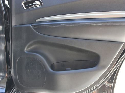 Used 2019 Dodge Durango R/T w/ Blacktop Package RWD image 11