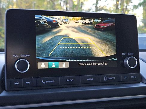 Certified 2023 Honda Pilot LX image 20