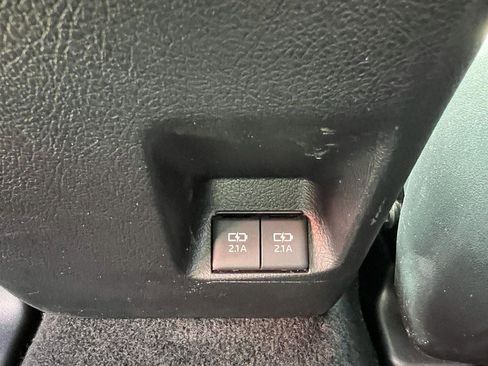 Used 2022 Toyota 4Runner Limited image 14