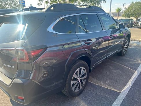 Used 2024 Subaru Outback AWD/4WD image 5