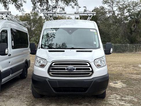 Used 2019 Ford Transit 150 XLT image 3