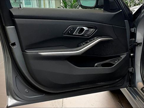 Used 2025 BMW 330i Sedan image 22