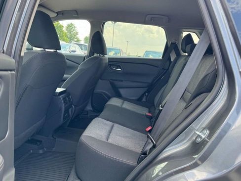 Used 2025 Nissan Rogue SV image 10