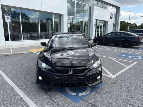 Used 2017 Honda Civic Sport image 3