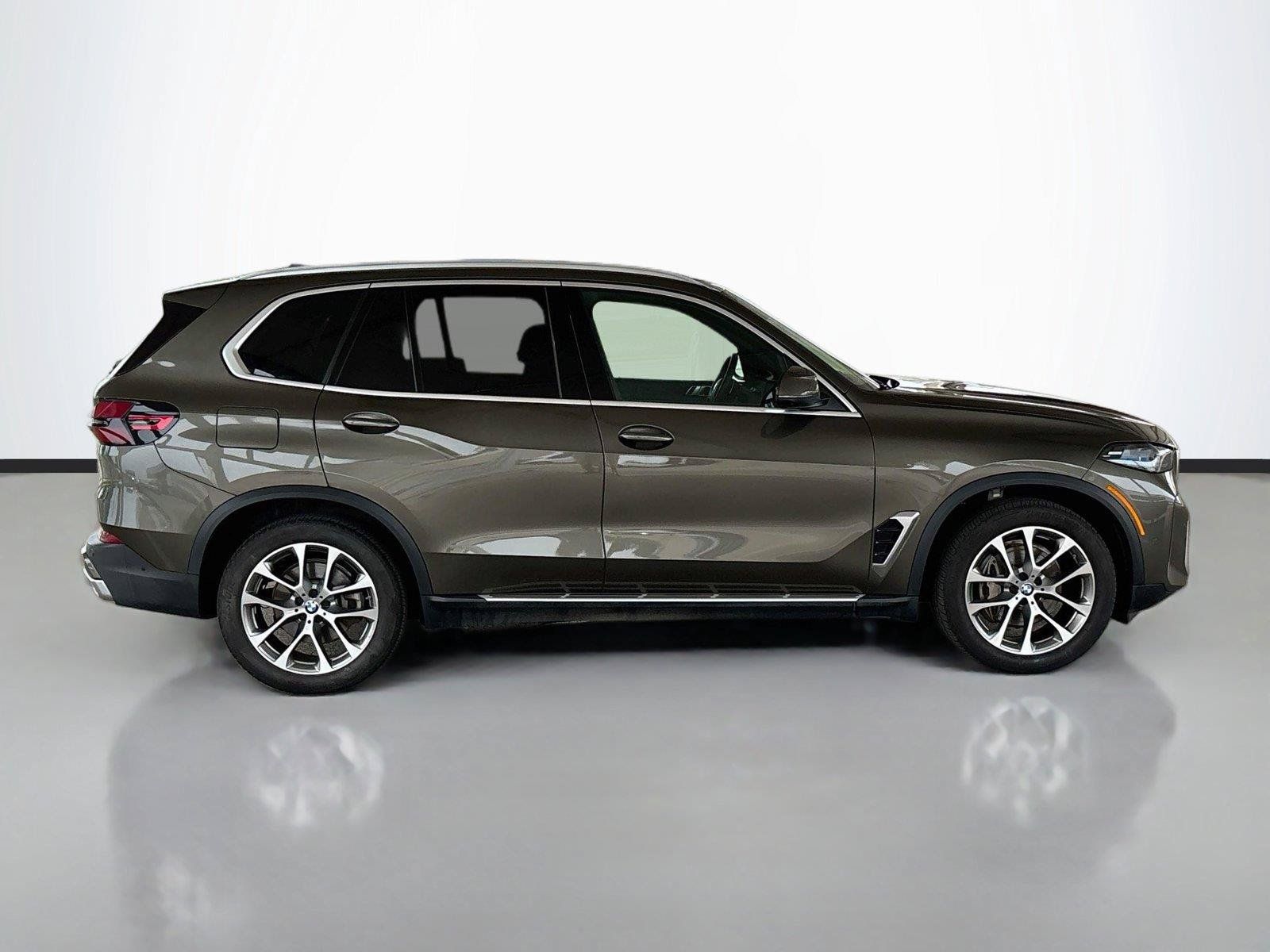 Used 2026 BMW X5 xDrive40i AWD/4WD image 18
