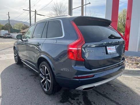 Used 2021 Volvo XC90 T6 Momentum w/ Protection Package Premier image 5