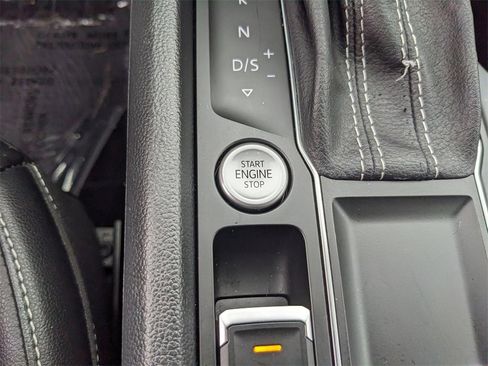 Certified 2022 Volkswagen Atlas SE image 28