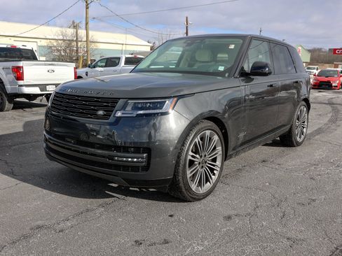 Used 2024 Land Rover Range Rover Autobiography image 4