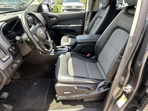 Used 2018 Chevrolet Colorado Z71 AWD/4WD image 18