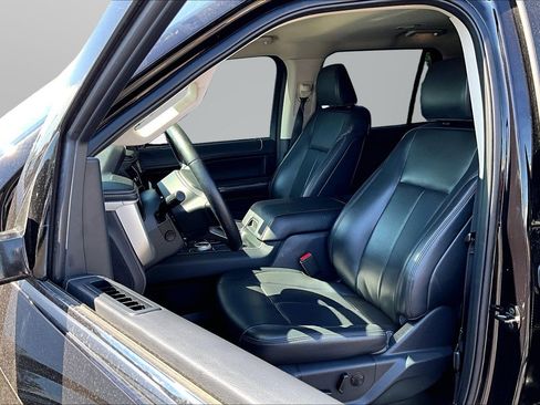 Used 2024 Ford Expedition XLT AWD/4WD image 16