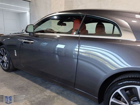 Used 2019 Rolls-Royce Wraith image 11