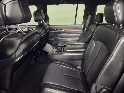 Certified 2024 Jeep Grand Wagoneer L Base image 24