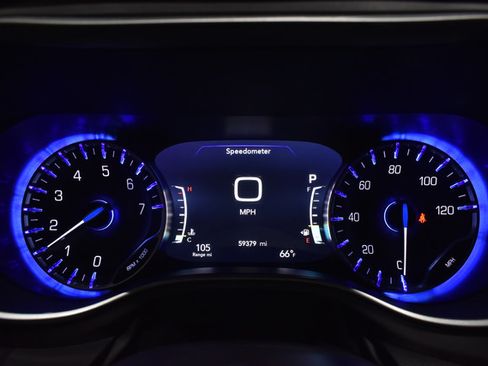 Certified 2025 Chrysler Pacifica Select FWD image 12