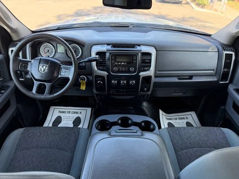 Used 2018 RAM 3500 SLT AWD/4WD image 19