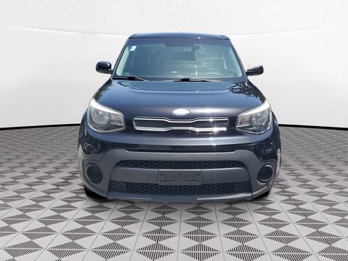 Used 2017 Kia Soul w/ Convenience Package FWD image 2