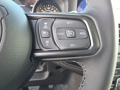 New 2026 Jeep Gladiator Sport image 18