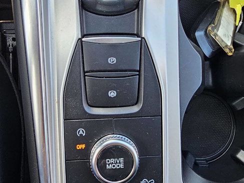 Used 2023 Ford Explorer XLT w/ Equipment Group 202A AWD/4WD image 8