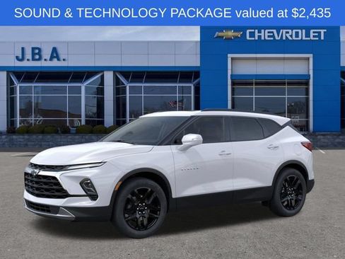 New 2026 Chevrolet Blazer LT w/ Sound & Technology Package AWD/4WD image 2