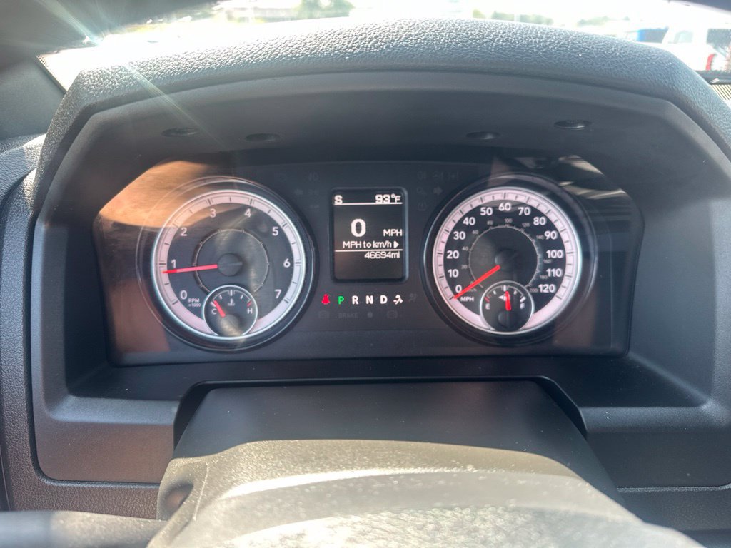 Used 2024 RAM 1500 Warlock AWD/4WD image 13