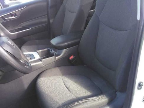 Used 2025 Toyota RAV4 XLE image 2