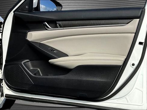 Used 2018 Honda Accord EX-L image 28